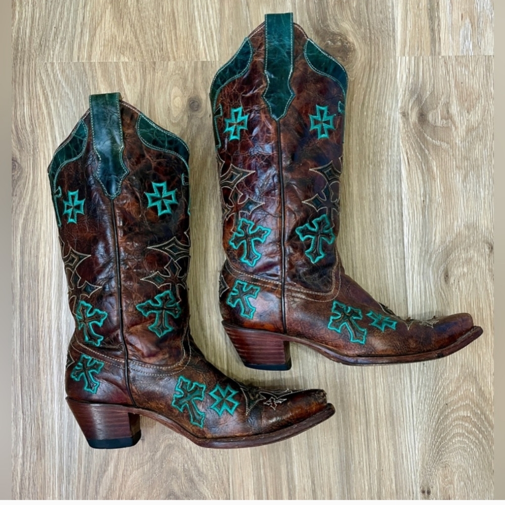 CORRAL Women's Whiskey/Turquoise Three Cross Vamp and Tube Snip Toe Boot Size 8